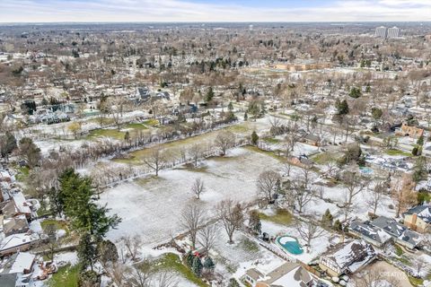 Tiny photo for 116 E Farnham Lane, Wheaton, IL 60189 (MLS # 12565279)