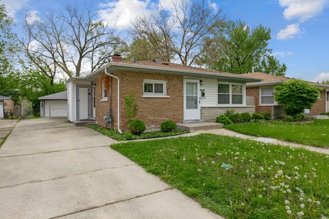 Tiny photo for 16329 Hermitage Avenue, Markham, IL 60428 (MLS # 12646334)