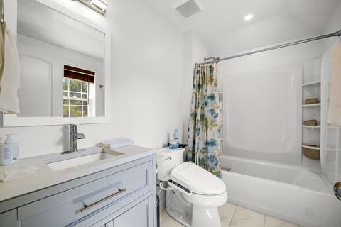 Tiny photo for 907 E Central Road, Mount Prospect, IL 60056 (MLS # 12714361)