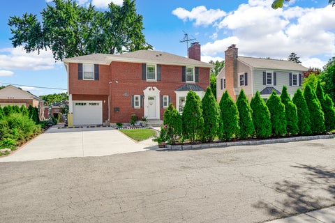 Tiny photo for 907 E Central Road, Mount Prospect, IL 60056 (MLS # 12714361)