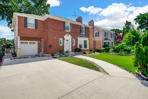 Tiny photo for 907 E Central Road, Mount Prospect, IL 60056 (MLS # 12714361)