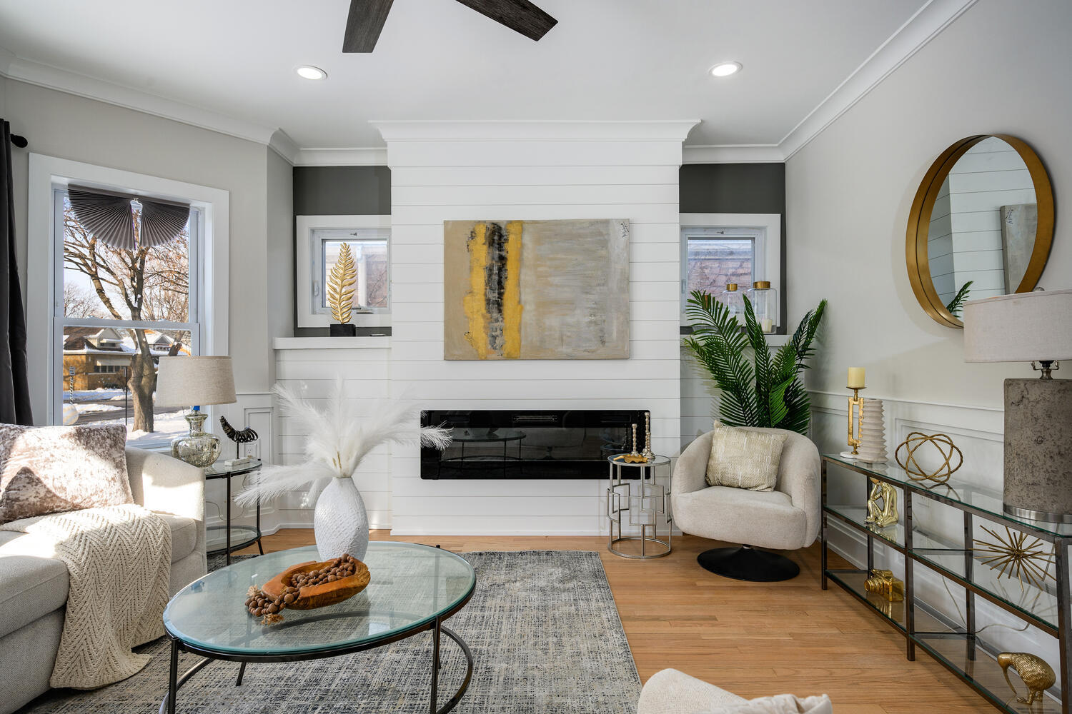 8011 S Michigan Avenue