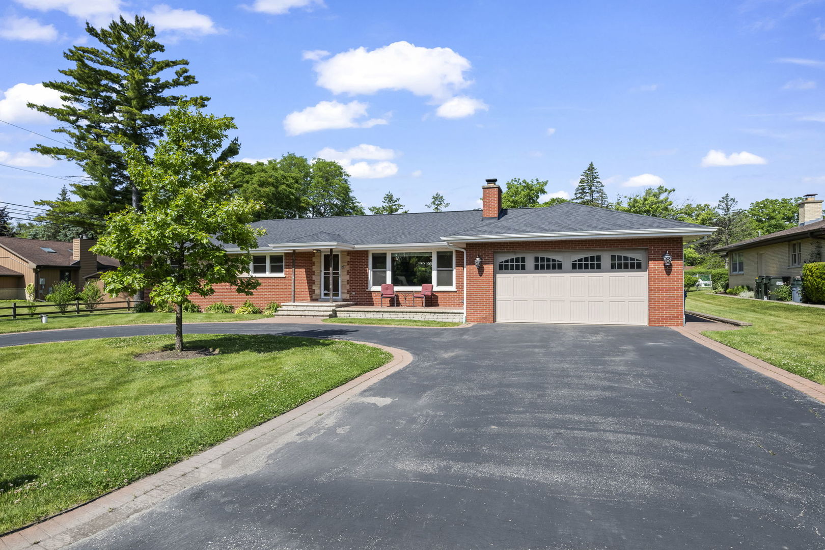 4 Garden Court