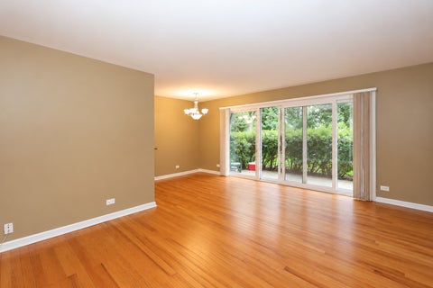 Tiny photo for 10113 Old Orchard Court #103, Skokie, IL 60076 (MLS # 12776457)