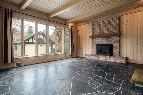 Tiny photo for 2326 CLINTON Place, Rockford, IL 61103 (MLS # 12525487)