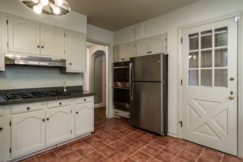 Tiny photo for 2326 CLINTON Place, Rockford, IL 61103 (MLS # 12525487)