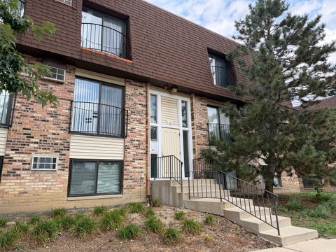 Photo of 164 S Waters Edge Drive #201, Glendale Heights, IL 60139 (MLS # 12728019)