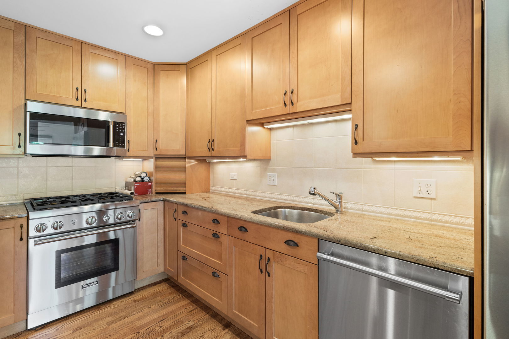 500 W Evergreen Street