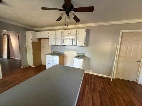Tiny photo for 905 Glendale Street, Benton, IL 62812 (MLS # 12779979)