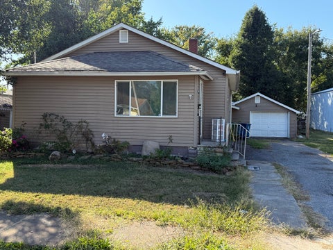 Tiny photo for 905 Glendale Street, Benton, IL 62812 (MLS # 12779979)