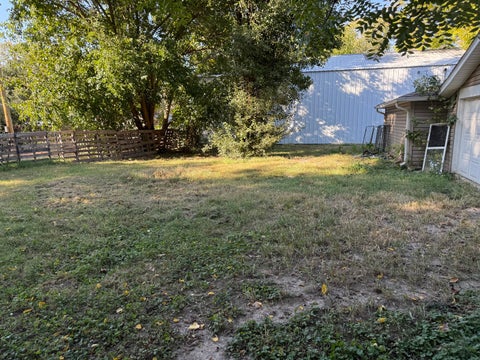 Tiny photo for 905 Glendale Street, Benton, IL 62812 (MLS # 12779979)