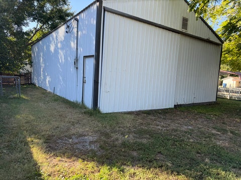 Tiny photo for 905 Glendale Street, Benton, IL 62812 (MLS # 12779979)