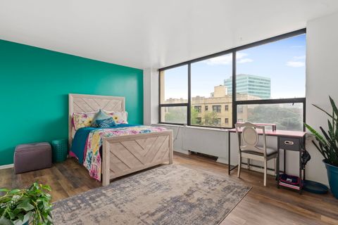 Tiny photo for 5201 S Cornell Avenue #4B, Chicago, IL 60615 (MLS # 12444568)
