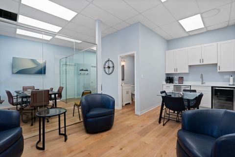 Tiny photo for 5201 S Cornell Avenue #4B, Chicago, IL 60615 (MLS # 12444568)