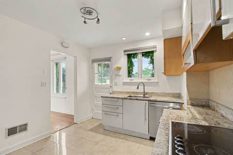 Tiny photo for 706 Broadview Avenue, Highland Park, IL 60035 (MLS # 12726593)