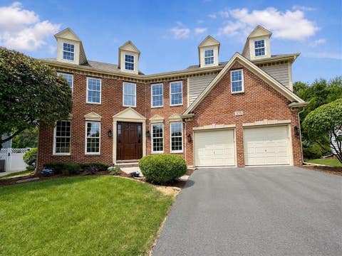 Photo of 376 Amy Court, Glen Ellyn, IL 60137 (MLS # 12703420)