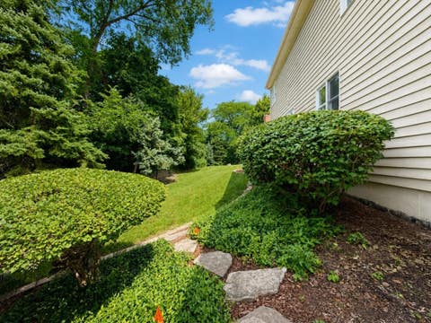 Tiny photo for 376 Amy Court, Glen Ellyn, IL 60137 (MLS # 12703420)