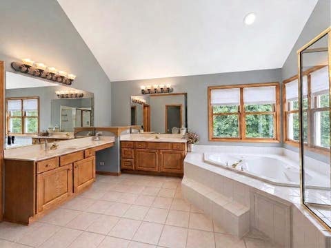 Tiny photo for 376 Amy Court, Glen Ellyn, IL 60137 (MLS # 12703420)
