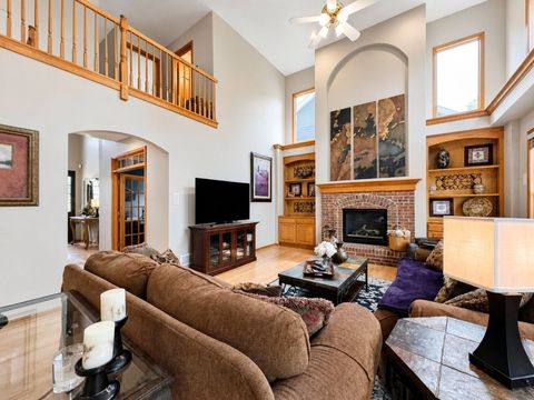 Tiny photo for 376 Amy Court, Glen Ellyn, IL 60137 (MLS # 12703420)