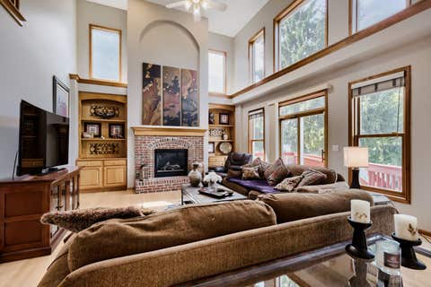 Tiny photo for 376 Amy Court, Glen Ellyn, IL 60137 (MLS # 12703420)