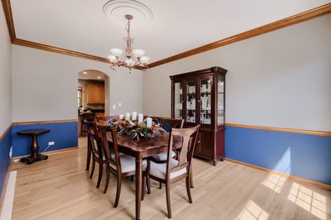 Tiny photo for 376 Amy Court, Glen Ellyn, IL 60137 (MLS # 12703420)