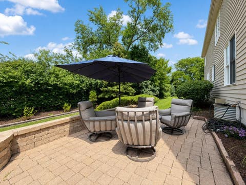 Tiny photo for 376 Amy Court, Glen Ellyn, IL 60137 (MLS # 12703420)