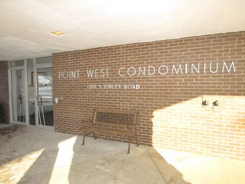 Tiny photo for 1301 S Finley Road #417, Lombard, IL 60148 (MLS # 12555620)