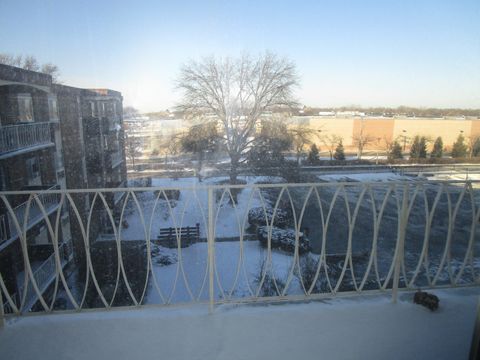 Tiny photo for 1301 S Finley Road #417, Lombard, IL 60148 (MLS # 12555620)