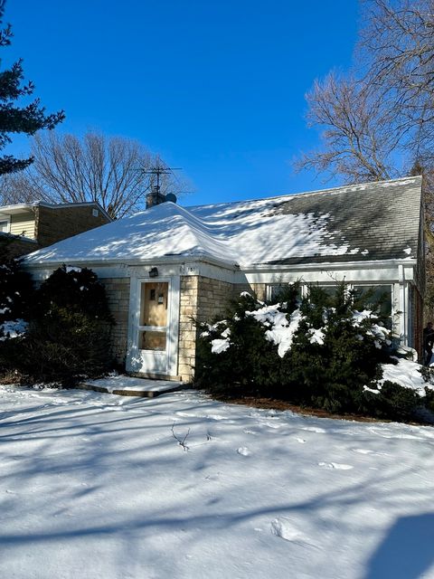 Tiny photo for 1517 Dobson Street, Evanston, IL 60202 (MLS # 12558960)