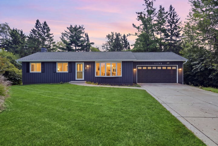 Photo 1 of 24 — 1175 Royal Boulevard, Elgin, IL 60123