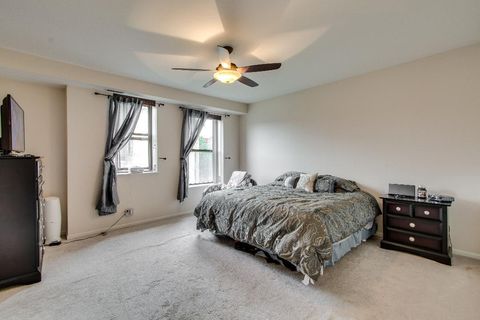 Tiny photo for 4740 S Ingleside Avenue #2N, Chicago, IL 60615 (MLS # 12369797)