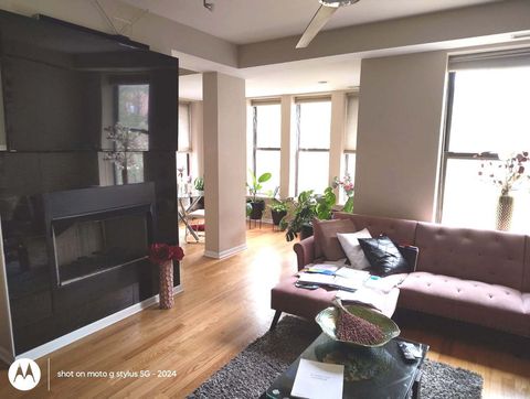 Tiny photo for 4740 S Ingleside Avenue #2N, Chicago, IL 60615 (MLS # 12369797)