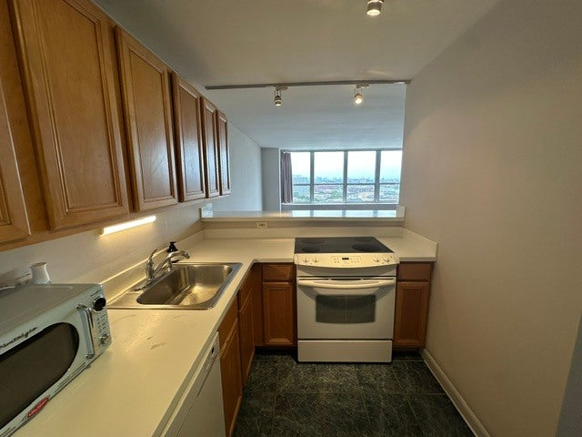 655 W Irving Park Road 1609