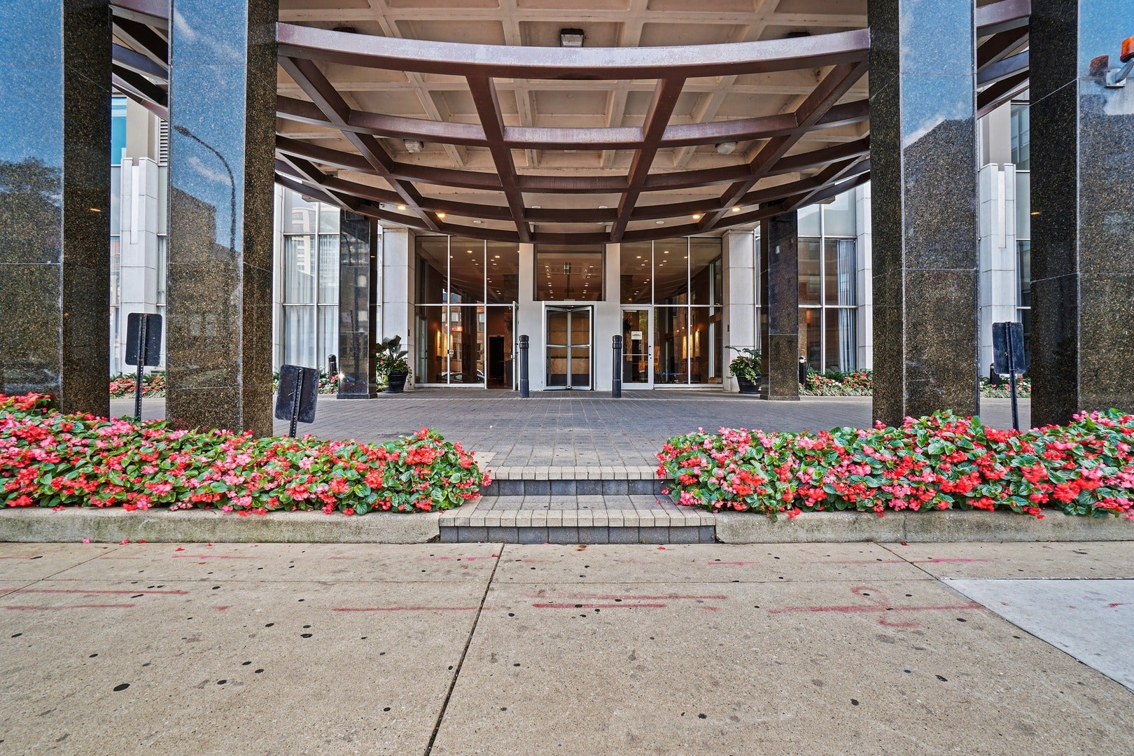 655 W Irving Park Road 1609