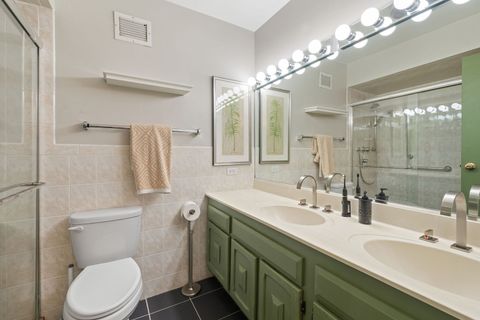 Tiny photo for 40 N Tower Road #16G, Oak Brook, IL 60523 (MLS # 12440039)