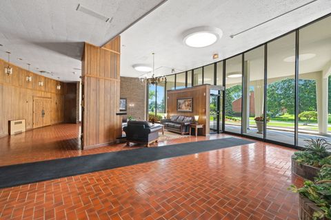 Tiny photo for 40 N Tower Road #16G, Oak Brook, IL 60523 (MLS # 12440039)