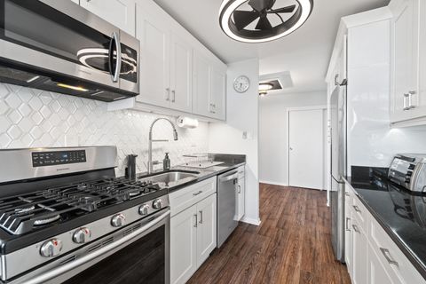 Tiny photo for 40 N Tower Road #16G, Oak Brook, IL 60523 (MLS # 12440039)