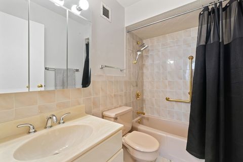 Tiny photo for 40 N Tower Road #16G, Oak Brook, IL 60523 (MLS # 12440039)