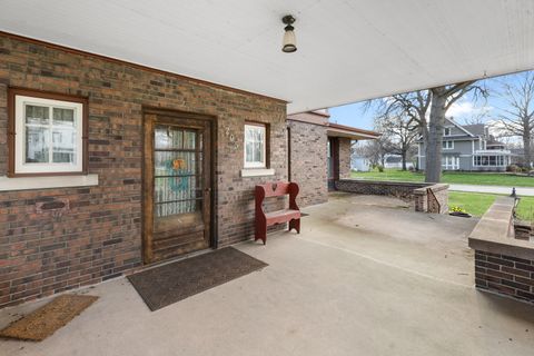 Tiny photo for 205 E Lincoln Avenue, Watseka, IL 60970 (MLS # 12608662)