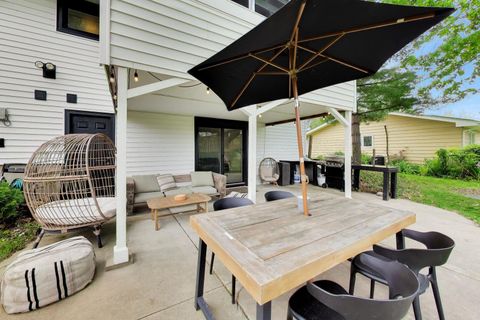 Tiny photo for 2S550 Gray Avenue, Lombard, IL 60148 (MLS # 12658856)