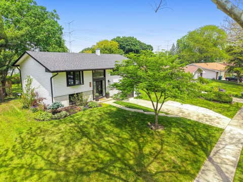 Tiny photo for 2S550 Gray Avenue, Lombard, IL 60148 (MLS # 12658856)