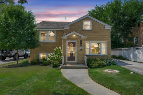 Tiny photo for 2412 S 23rd Avenue, Broadview, IL 60155 (MLS # 12716863)