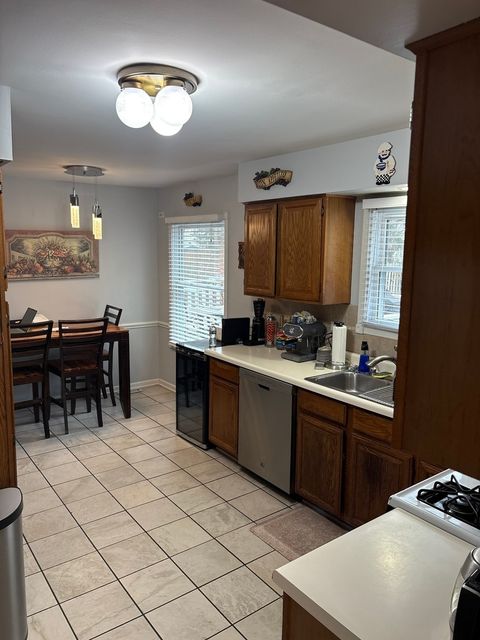 Tiny photo for 1730 Tanglewood Drive, Algonquin, IL 60102 (MLS # 12522672)