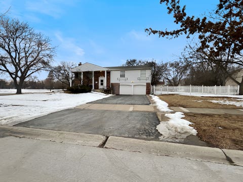 Tiny photo for 18150 Los Angeles Avenue, Homewood, IL 60430 (MLS # 12575370)
