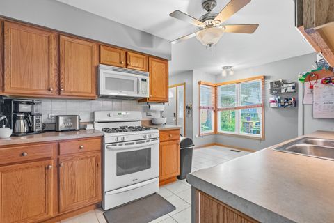 Tiny photo for 520 Cumberland Lane, Bolingbrook, IL 60440 (MLS # 12642242)