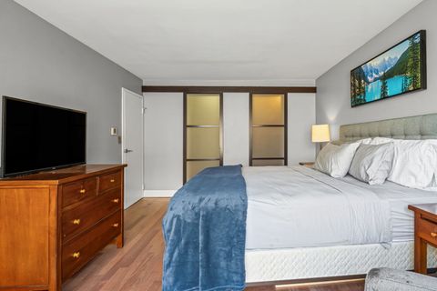 Tiny photo for 3150 N SHERIDAN Road #2C, Chicago, IL 60657 (MLS # 12462532)