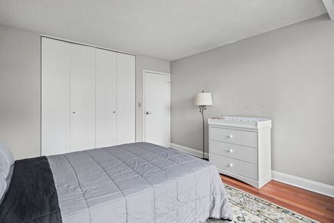 Tiny photo for 3150 N SHERIDAN Road #2C, Chicago, IL 60657 (MLS # 12462532)
