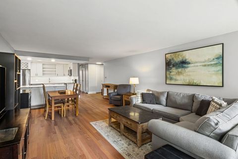 Tiny photo for 3150 N SHERIDAN Road #2C, Chicago, IL 60657 (MLS # 12462532)