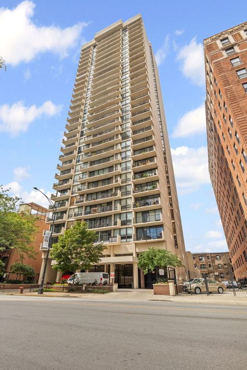 Photo of 3150 N SHERIDAN Road #2C, Chicago, IL 60657 (MLS # 12462532)