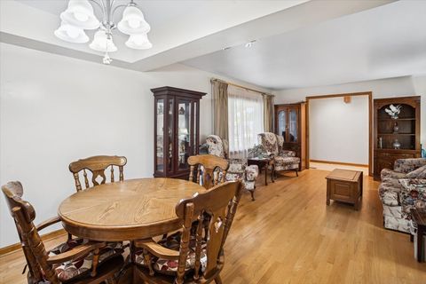 Tiny photo for 1237 Dover Lane, Elk Grove Village, IL 60007 (MLS # 12484020)